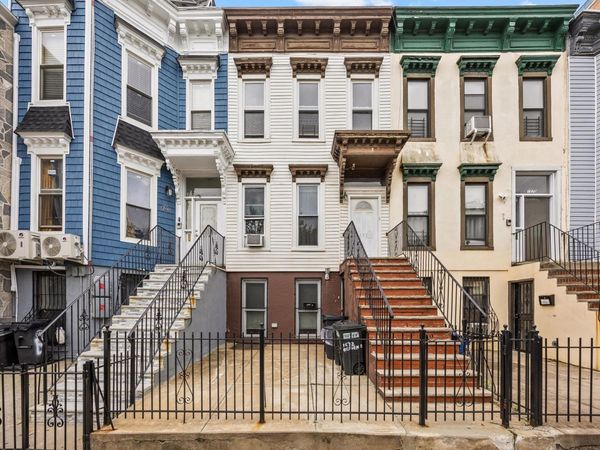 1572 Bergen Street , Brooklyn, NY 11213