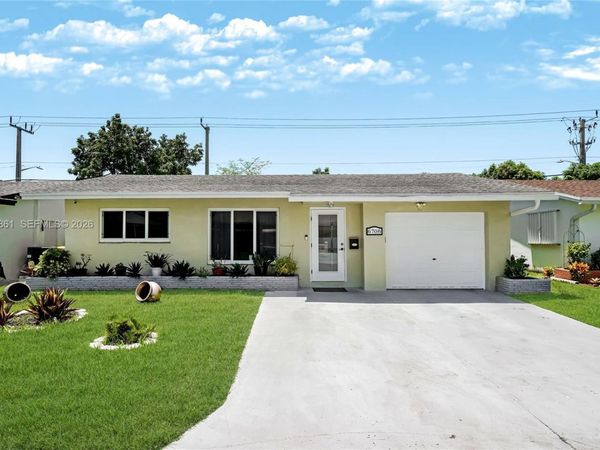 6708 NW 57th Ct, Tamarac, FL 33321