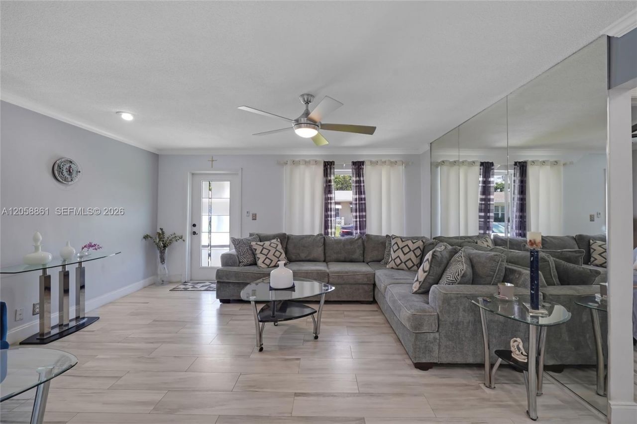 6708 NW 57th Ct, Tamarac, FL 33321 Photo