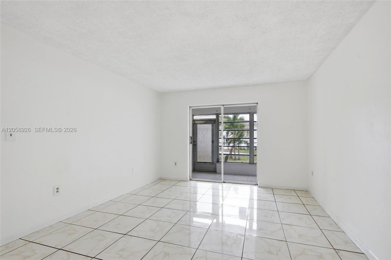 19051 NE 2nd Ave, Unit 1503, Miami, FL 33179 Photo