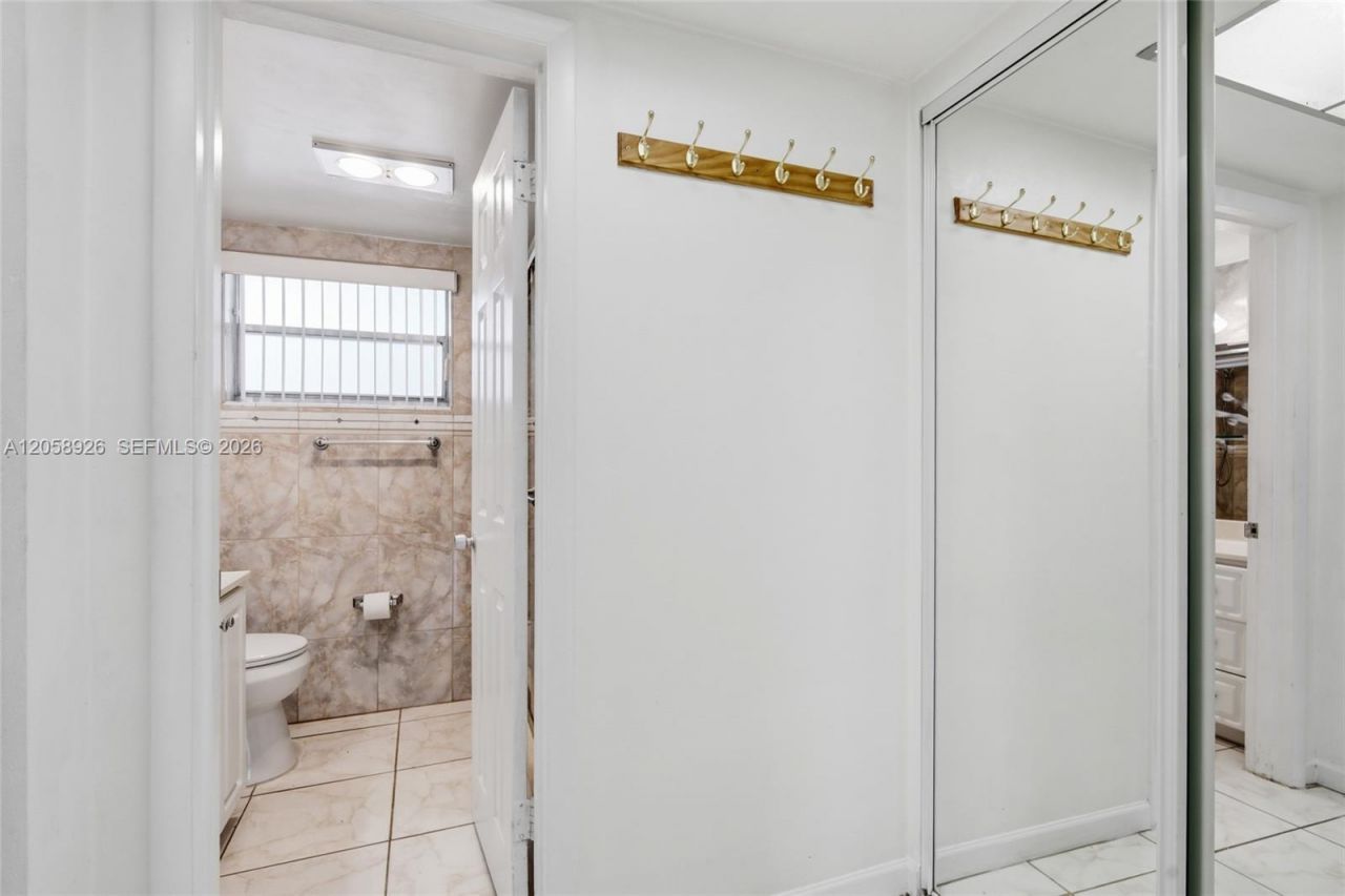 19051 NE 2nd Ave, Unit 1503, Miami, FL 33179 Photo