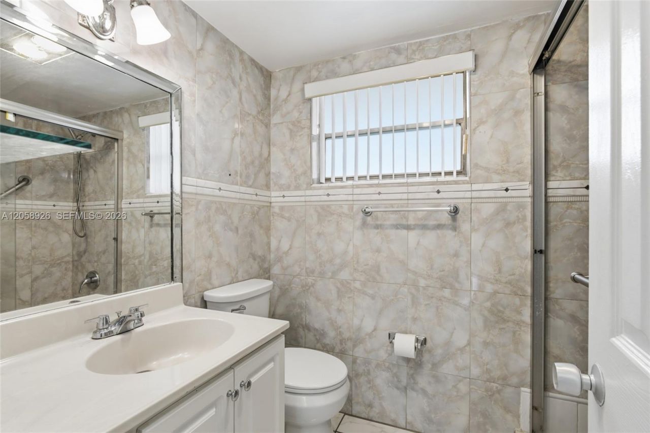 19051 NE 2nd Ave, Unit 1503, Miami, FL 33179 Photo