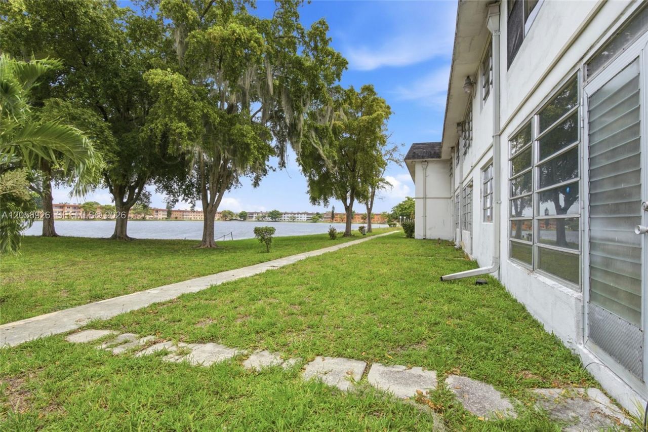 19051 NE 2nd Ave, Unit 1503, Miami, FL 33179 Photo