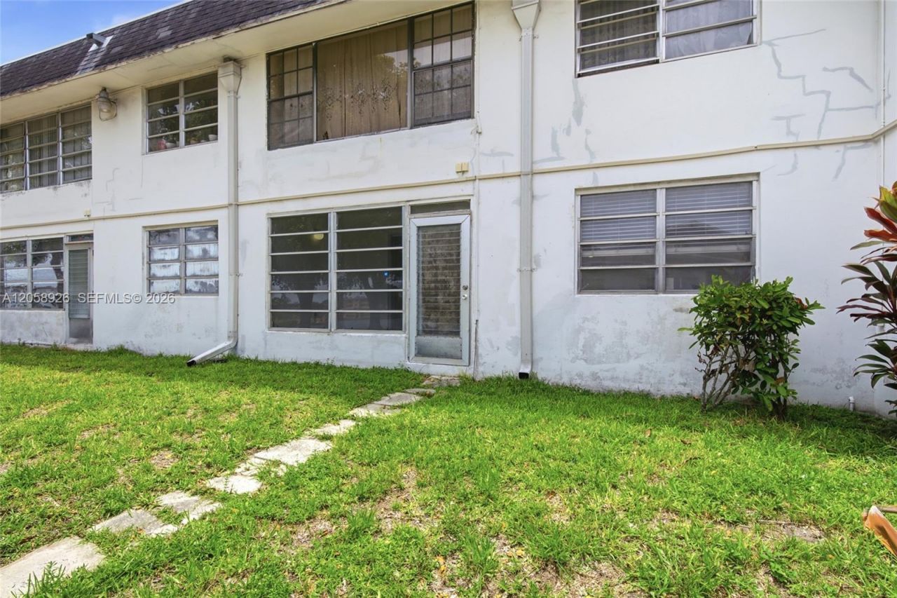 19051 NE 2nd Ave, Unit 1503, Miami, FL 33179 Photo