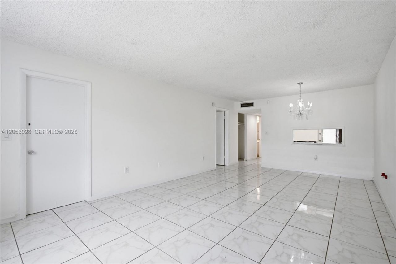 19051 NE 2nd Ave, Unit 1503, Miami, FL 33179 Photo