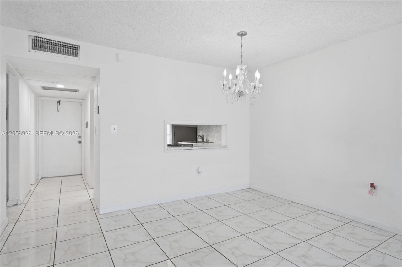 19051 NE 2nd Ave, Unit 1503, Miami, FL 33179 Photo