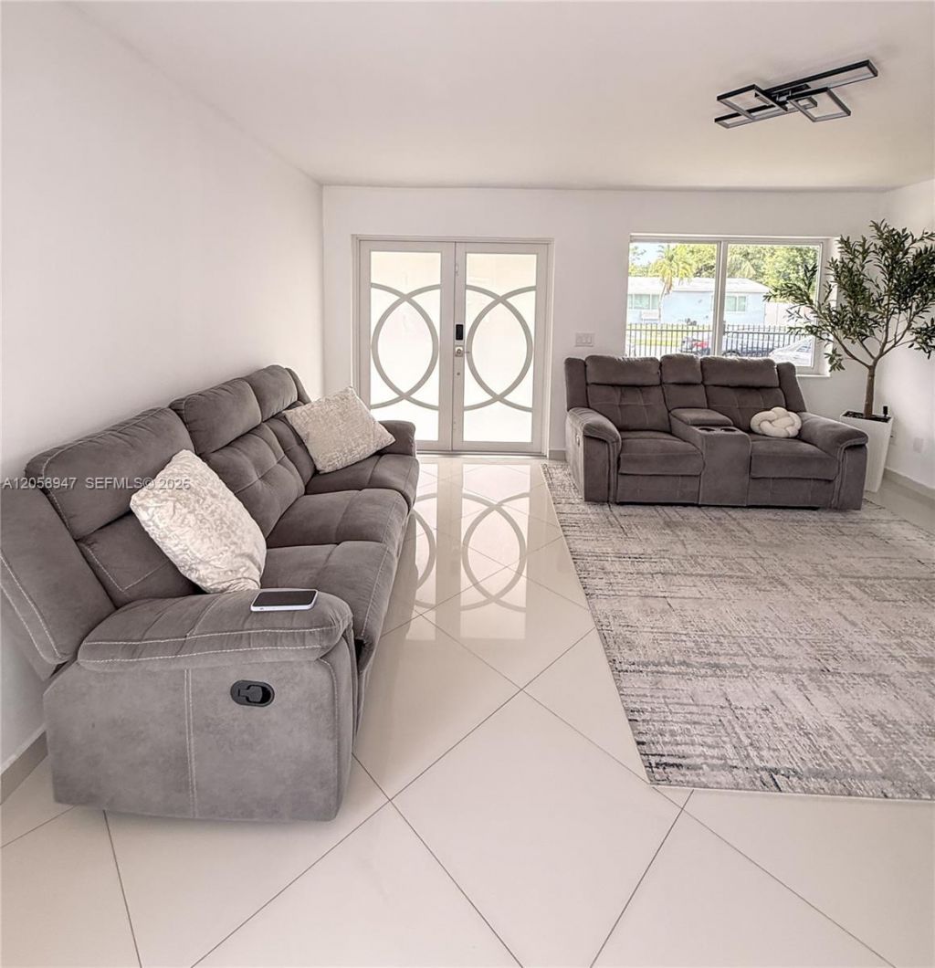20130 SW 106th Ave , Cutler Bay, FL 33189 Photo