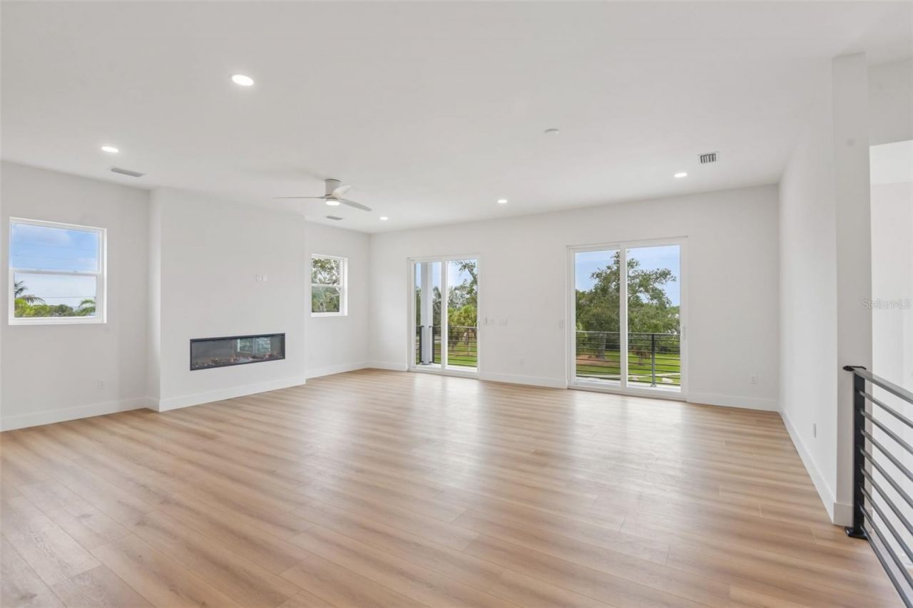 96 Shore Drive, Tarpon Springs, FL 34689 Photo