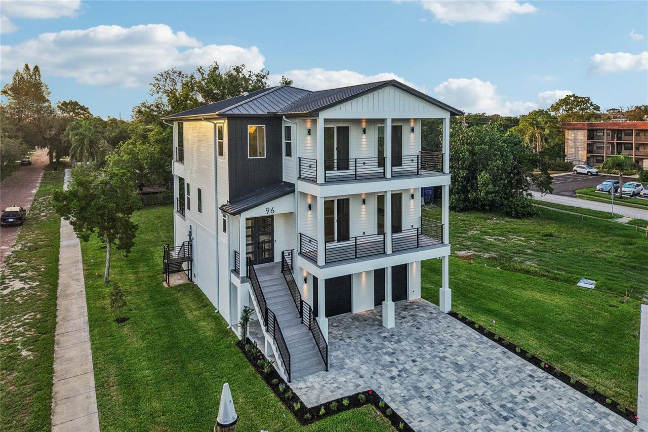 96 Shore Drive, Tarpon Springs, FL 34689 Photo