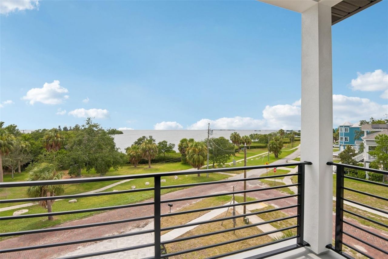 96 Shore Drive, Tarpon Springs, FL 34689 Photo