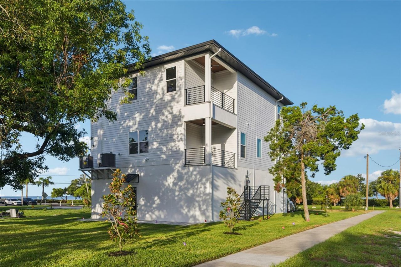96 Shore Drive, Tarpon Springs, FL 34689 Photo