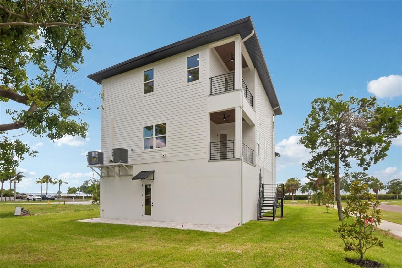 96 Shore Drive, Tarpon Springs, FL 34689 Photo
