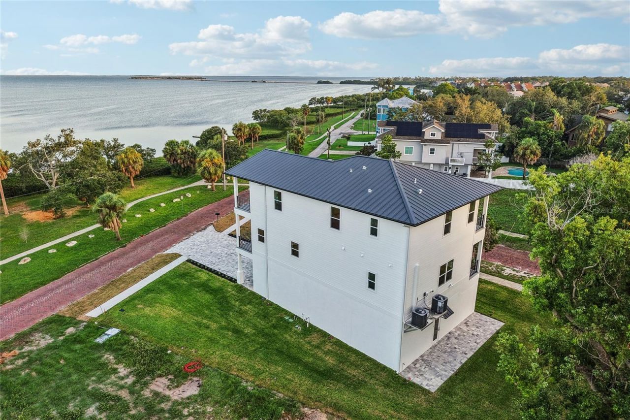 96 Shore Drive, Tarpon Springs, FL 34689 Photo