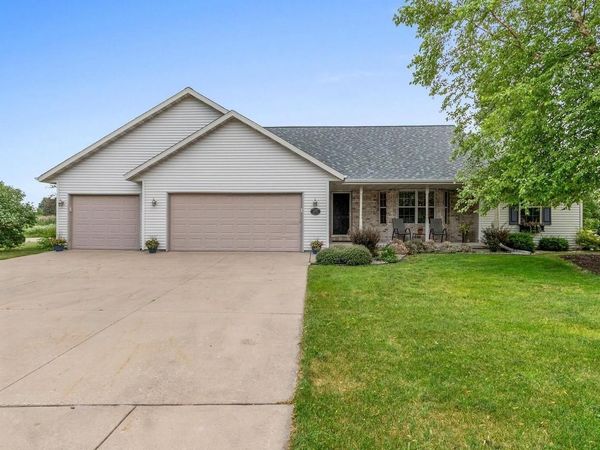 1717 EMERALD DRIVE, Green Bay, WI 54311