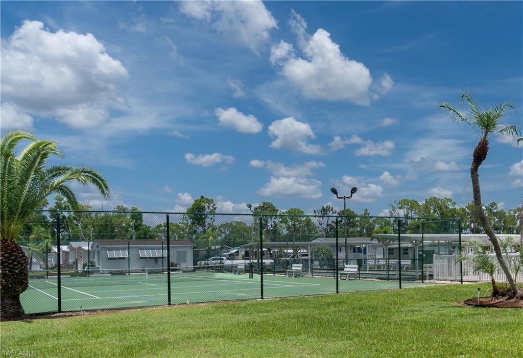 183 Caravan Cir, North Fort Myers, FL 33903 Photo