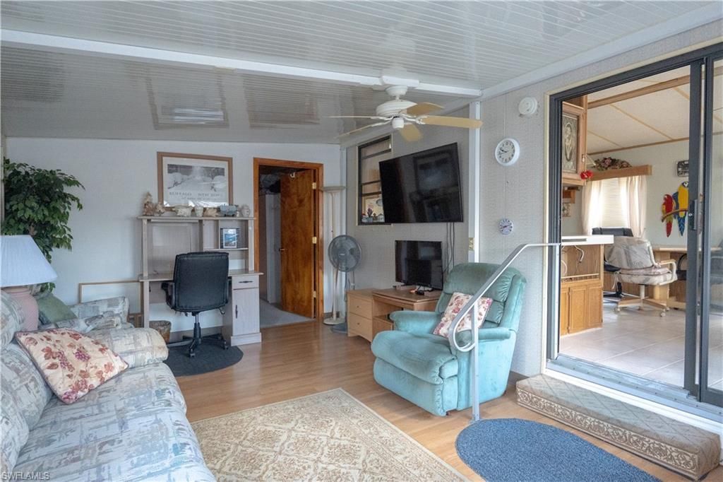183 Caravan Cir, North Fort Myers, FL 33903 Photo