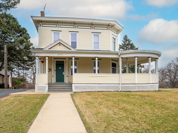 479 N Lake Street , Aurora, IL 60506