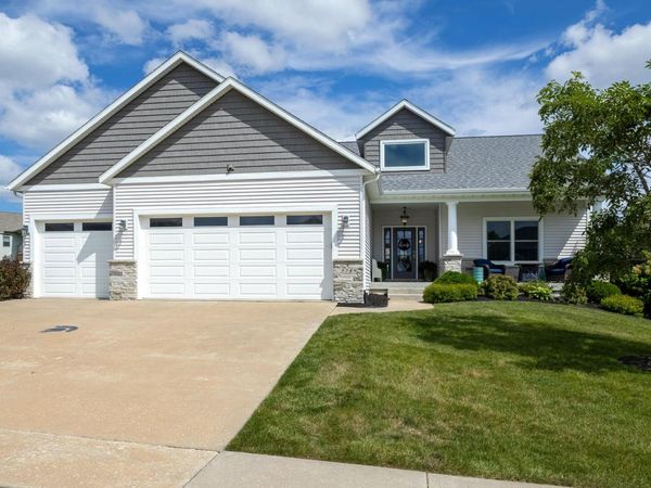 5789 Texas Drive, Bettendorf, IA 52722