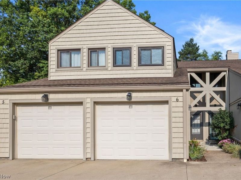 6 Landings Way, Avon Lake, OH 44012 Photo 2