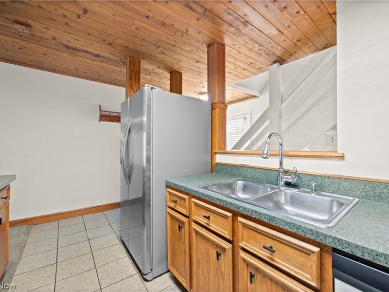 6 Landings Way, Avon Lake, OH 44012 Photo 8