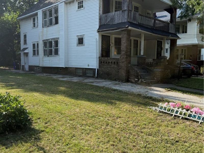 1014 E 141st Street, Cleveland, OH 44110 Photo 2