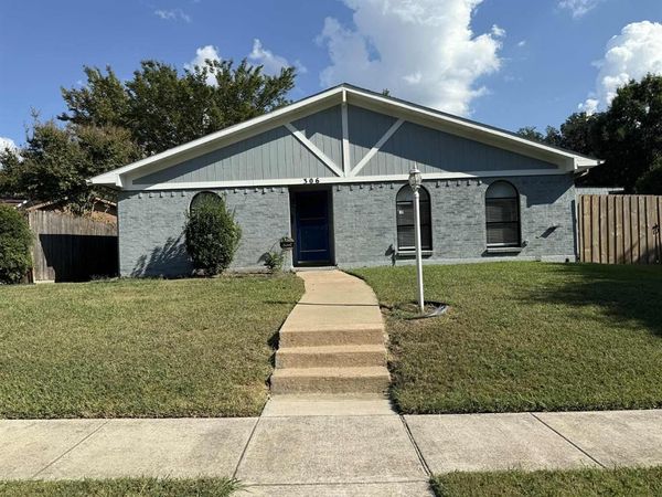 306 Ivy Way , Garland, TX 75043