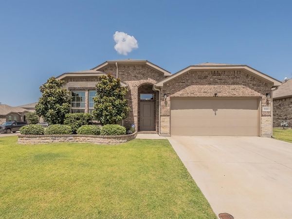 15901 Charing Cross Drive , Fort Worth, TX 76247