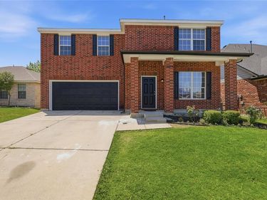 7104 Starwood Drive, Fort Worth, TX 76137