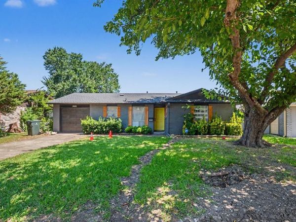 1809 Homestead Place , Garland, TX 75044