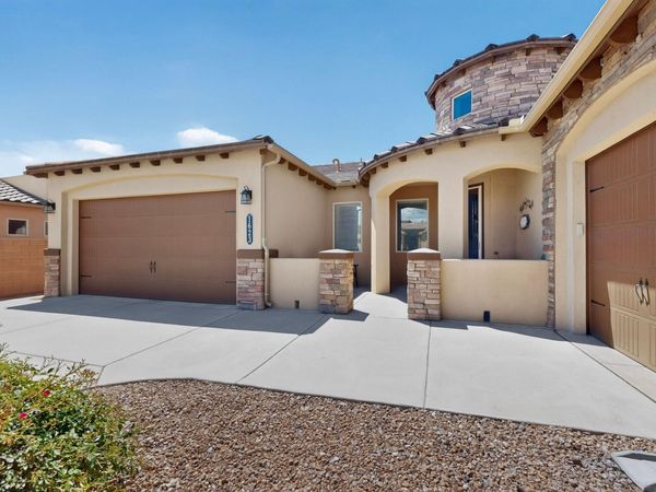1623 Vista De Colinas Drive SE, Rio Rancho, NM 87124