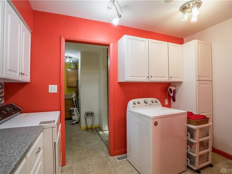 305 Lang Court, Union, OH 45322 Photo 13