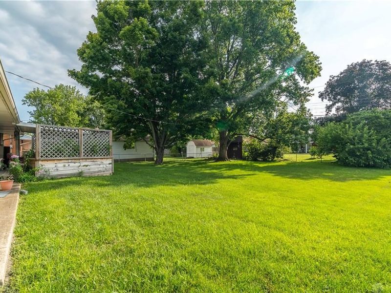 305 Lang Court, Union, OH 45322 Photo 21