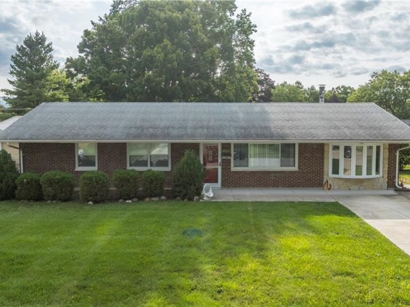 305 Lang Court, Union, OH 45322 Photo 4