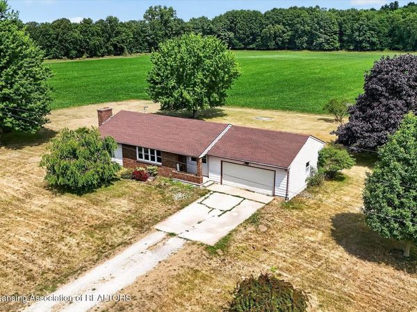 4600 W Marshall Road, St. Johns, MI 48879
