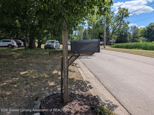1116 Clark Road, Lansing, MI 48917