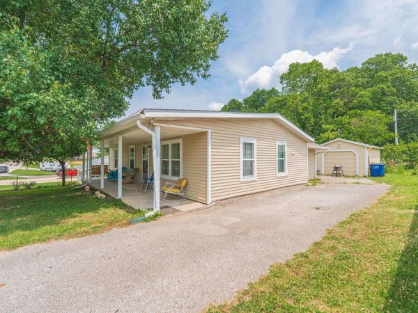 1330 Hillcrest Road, Bedford, IN 47421