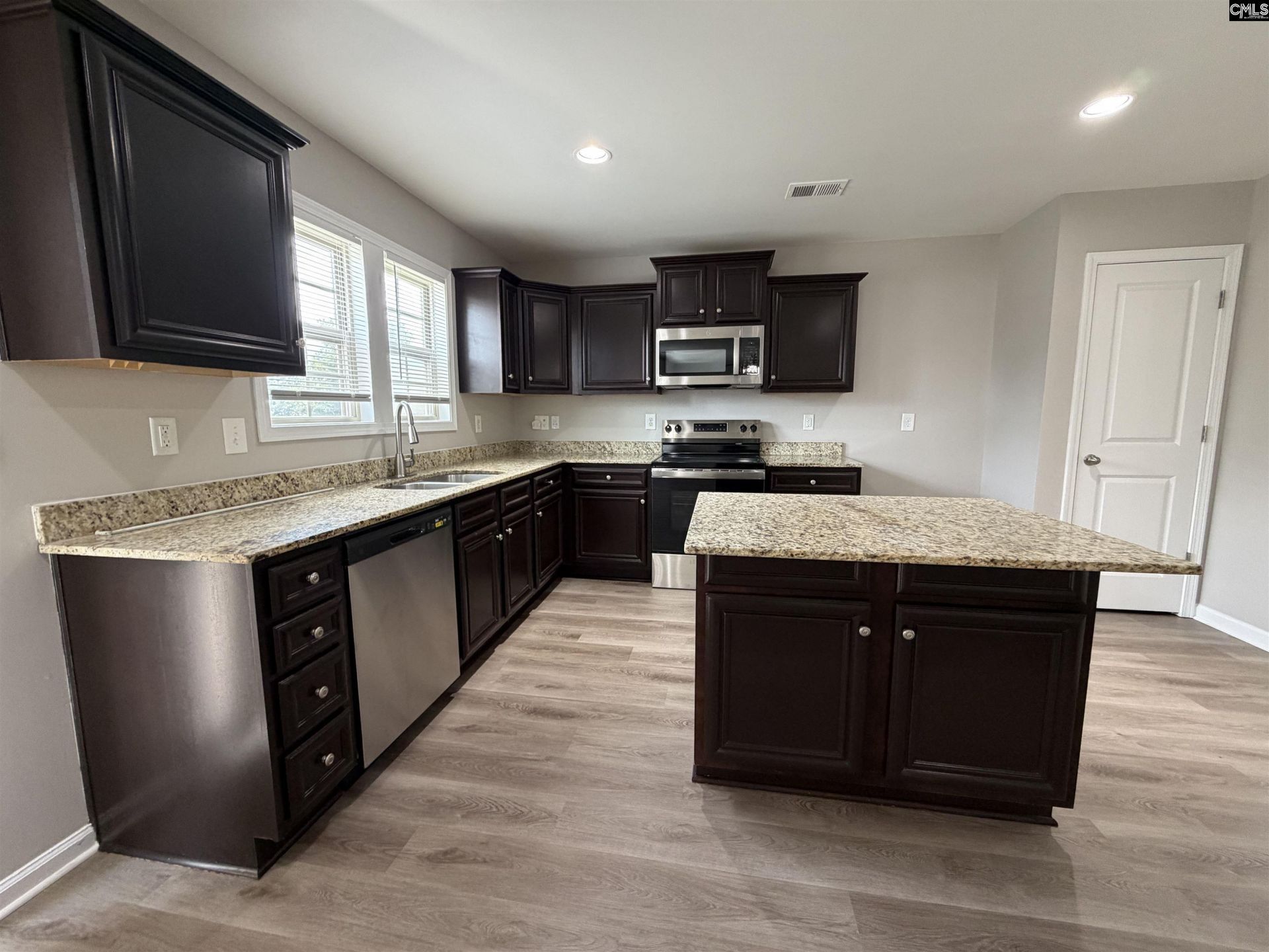 428 Riglaw Circle  Photo 6