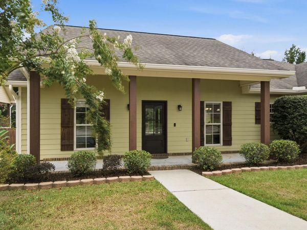 53 Caitlynn Cir., Hattiesburg, MS 39402