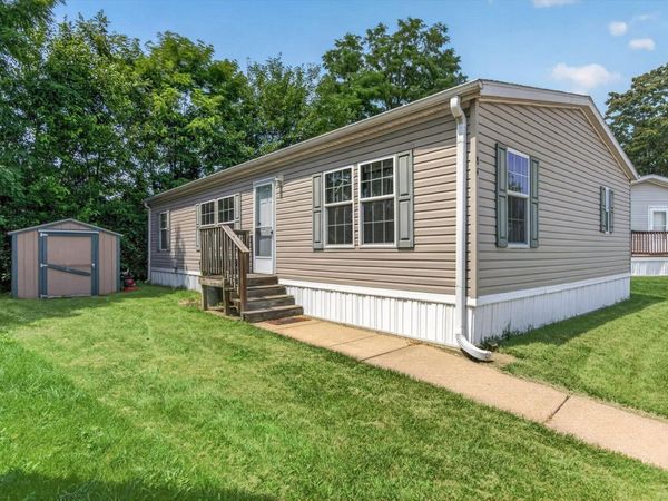84 Brenner Court, Lynwood, IL 60411