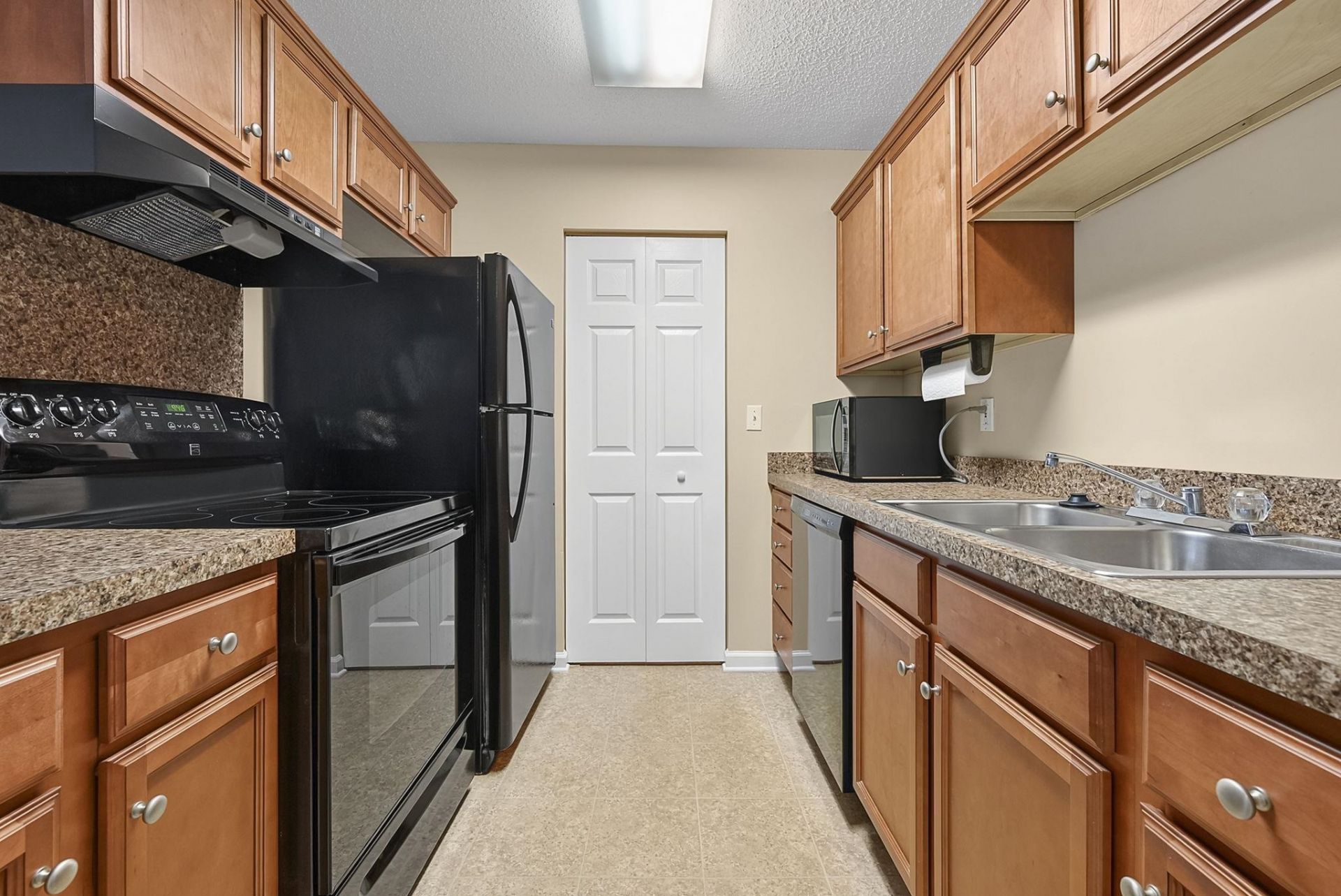 3795 Hitchcock Way Photo 7