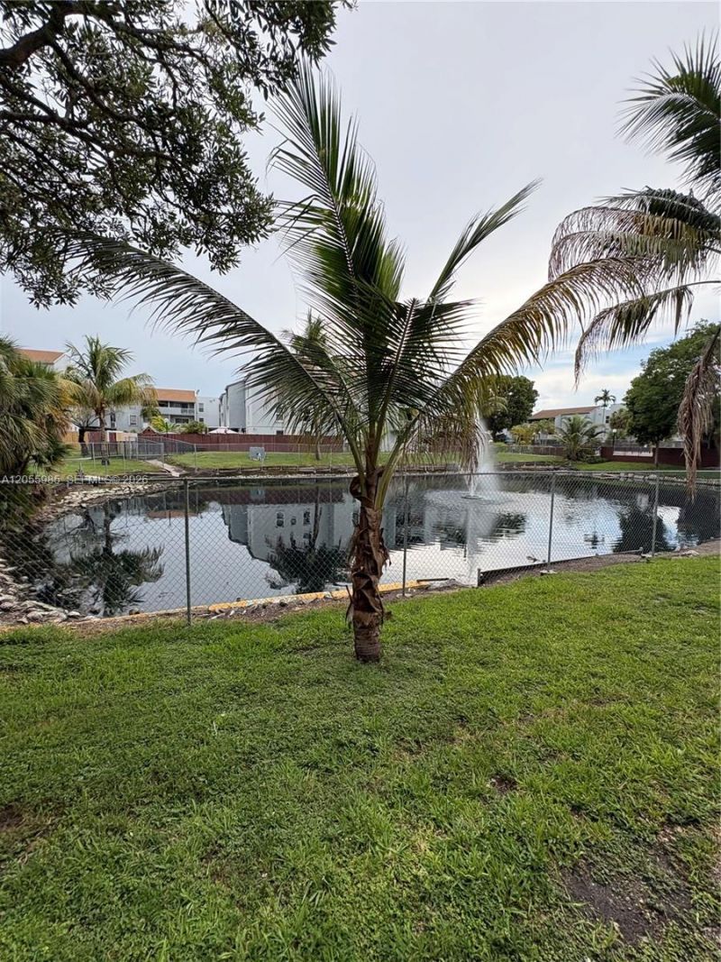 1725 W 60th St, Unit F202, Hialeah, FL 33012 Photo
