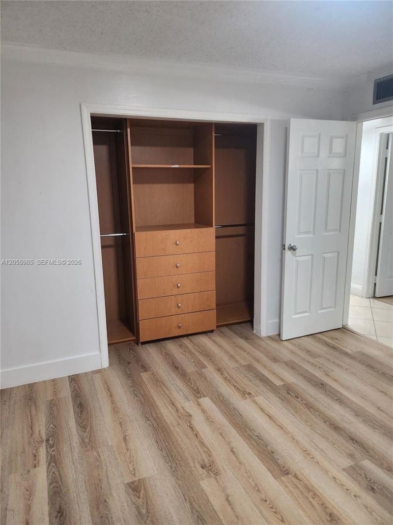 1725 W 60th St, Unit F202, Hialeah, FL 33012 Photo