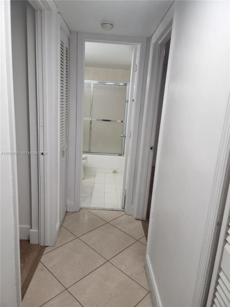 1725 W 60th St, Unit F202, Hialeah, FL 33012 Photo