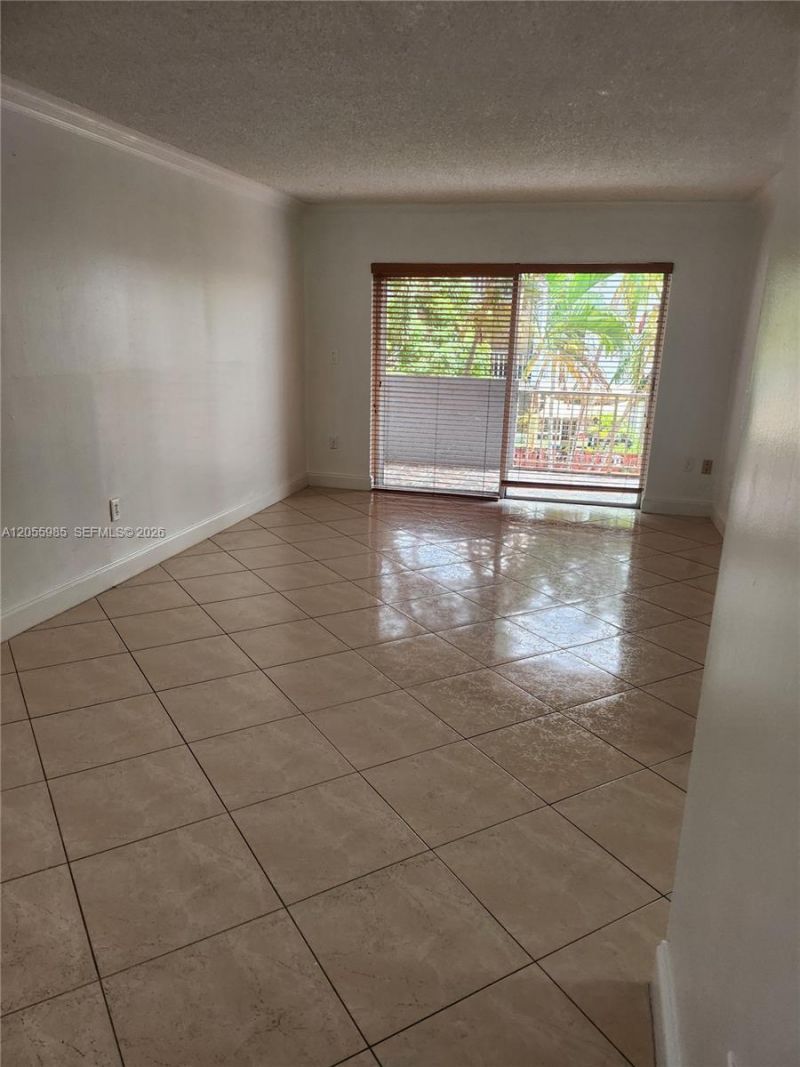 1725 W 60th St, Unit F202, Hialeah, FL 33012 Photo