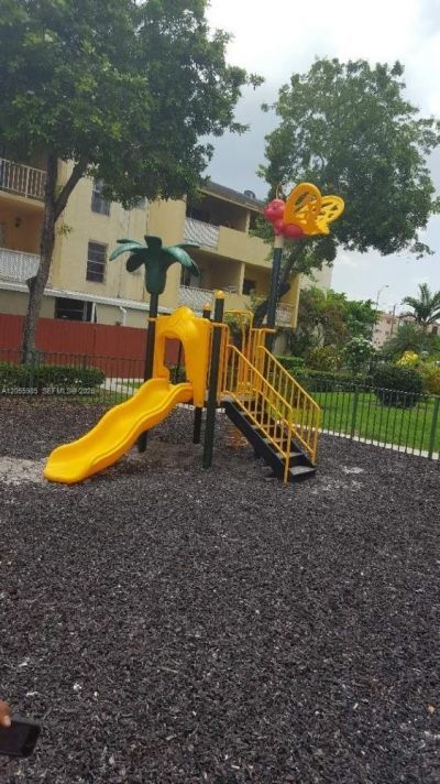 1725 W 60th St, Unit F202, Hialeah, FL 33012 Photo
