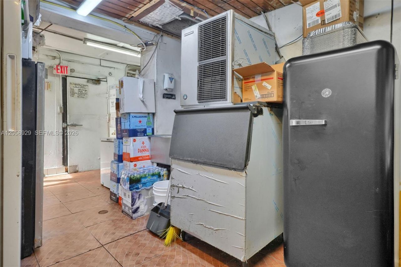 3800 SW 8th St, Coral Gables, FL 33134 Photo