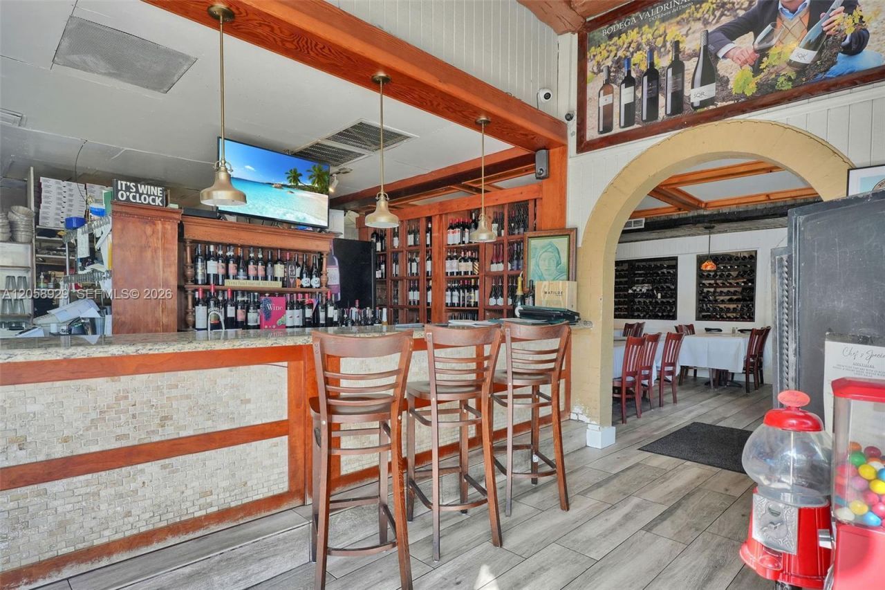 3800 SW 8th St, Coral Gables, FL 33134 Photo