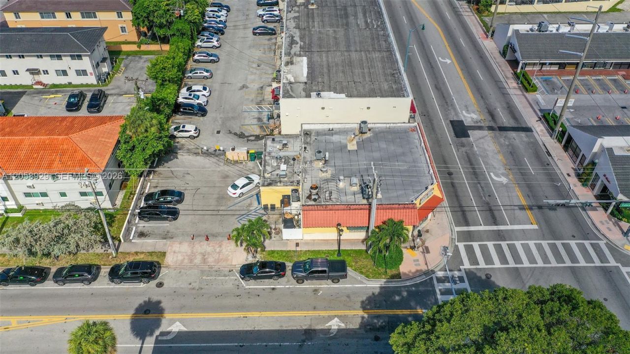 3800 SW 8th St, Coral Gables, FL 33134 Photo