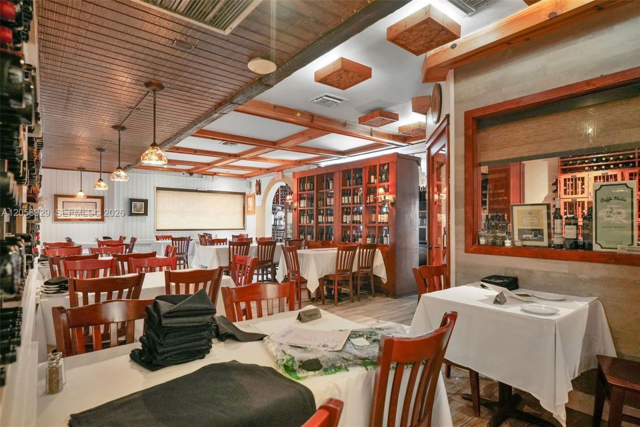 3800 SW 8th St, Coral Gables, FL 33134 Photo