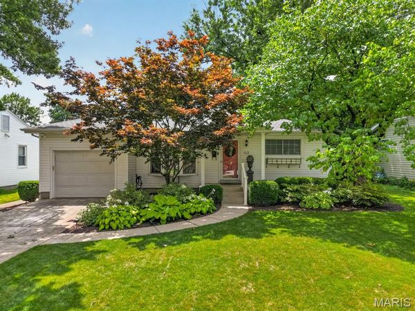 112 E Glendale Road , Webster Groves, MO 63119